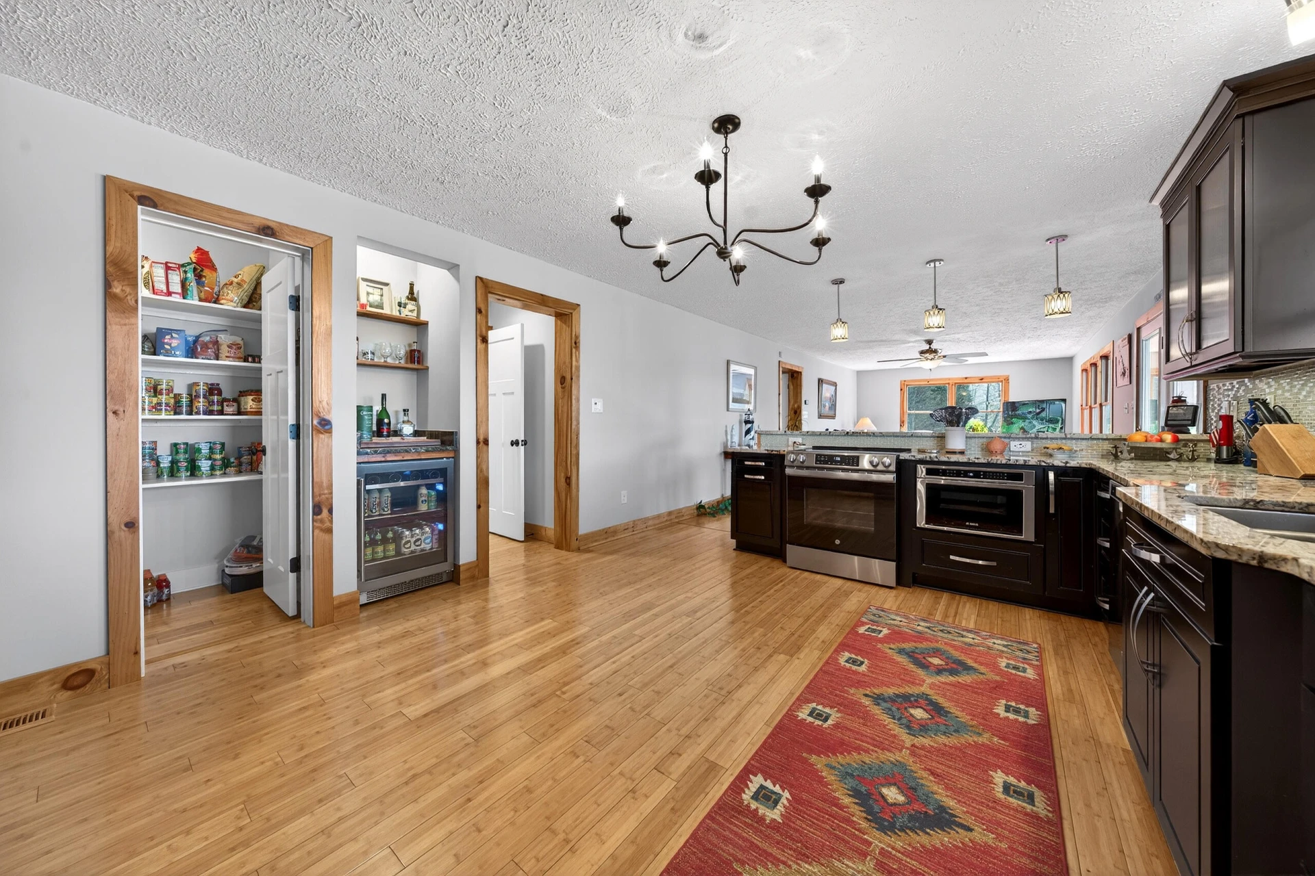 1520 Gowen LN - Photo 6