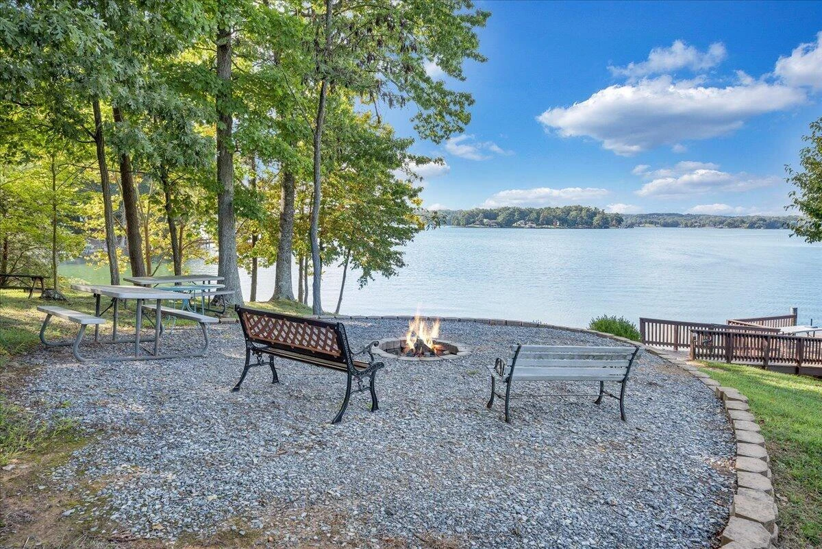 300 Mill Lake RD - Photo 5