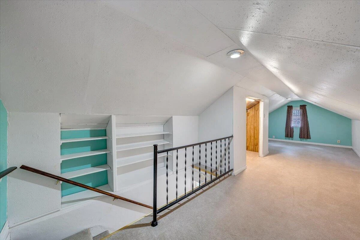 910 Brandon AVE SW - Photo 23