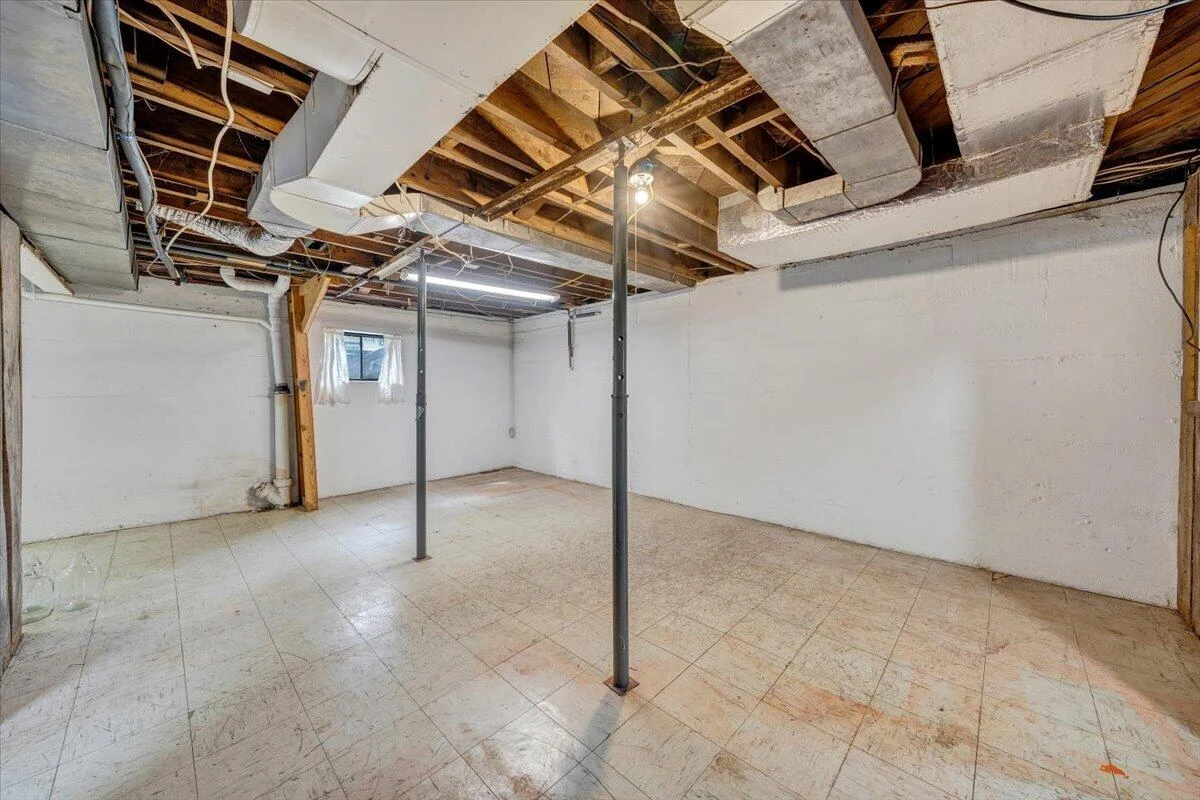 910 Brandon AVE SW - Photo 30