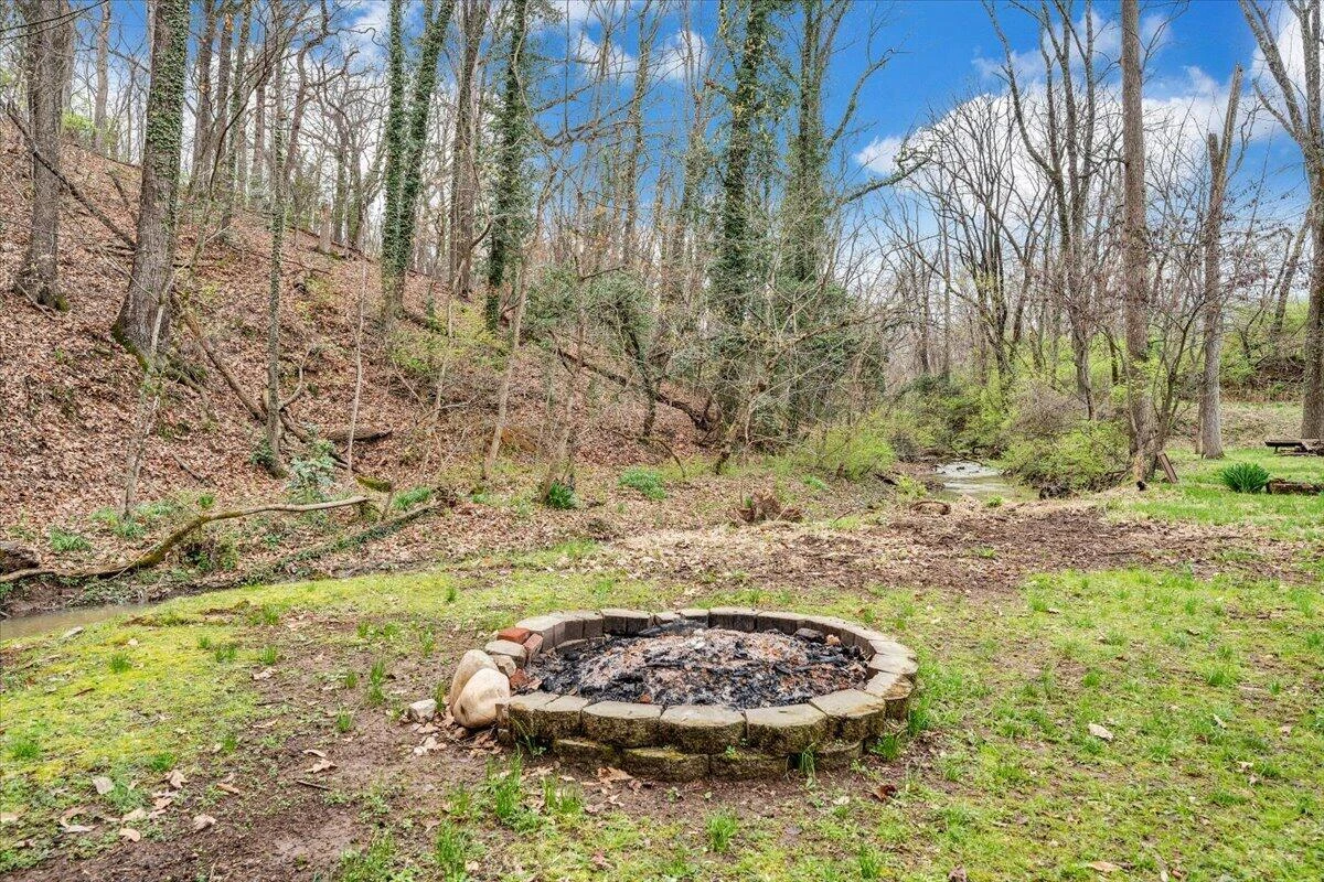 910 Brandon AVE SW - Photo 43