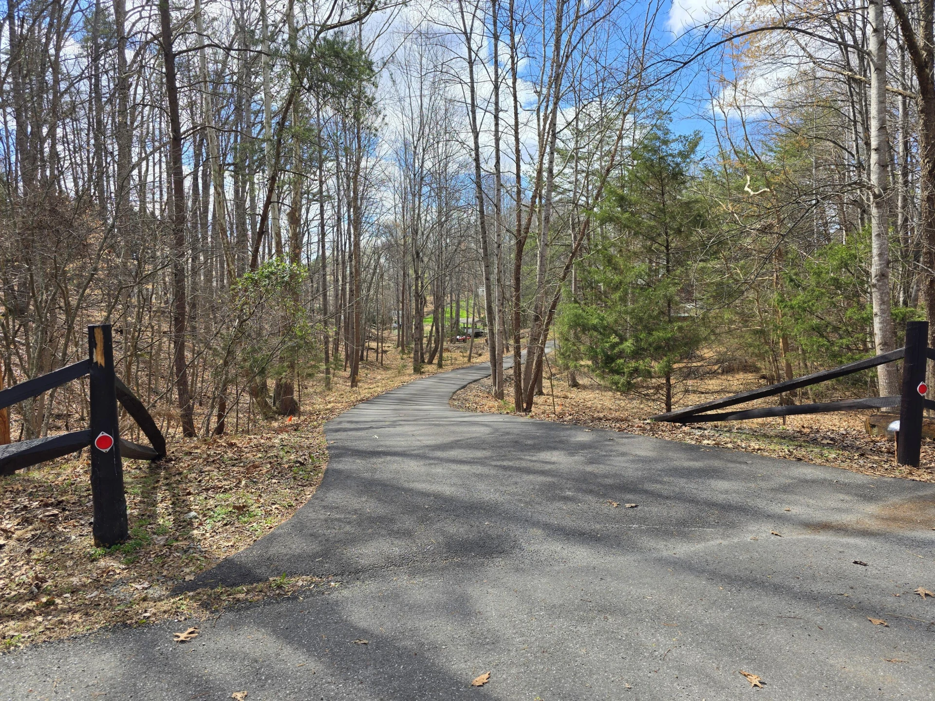 300 Crawford DR - Photo 2
