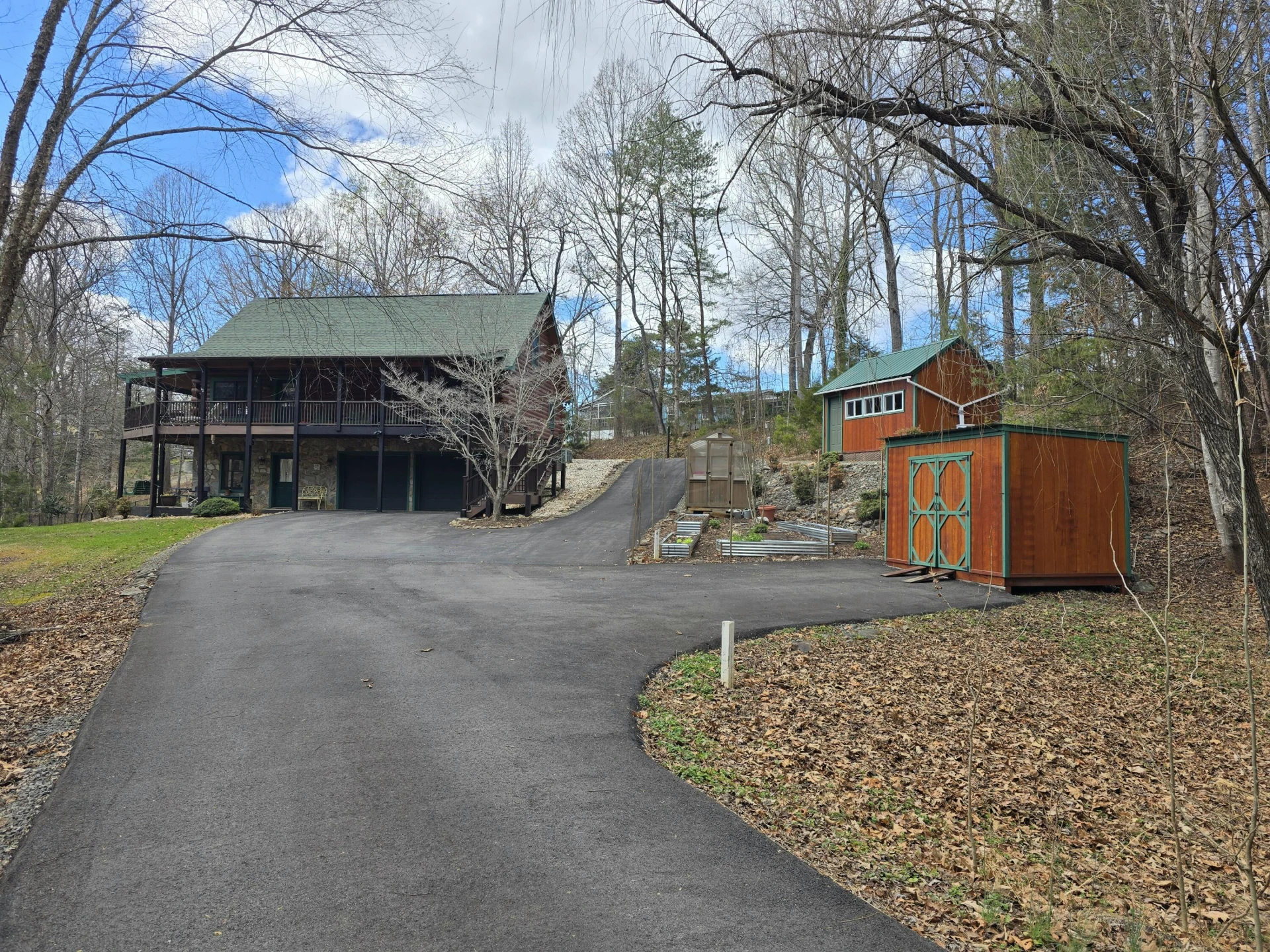 300 Crawford DR - Photo 3