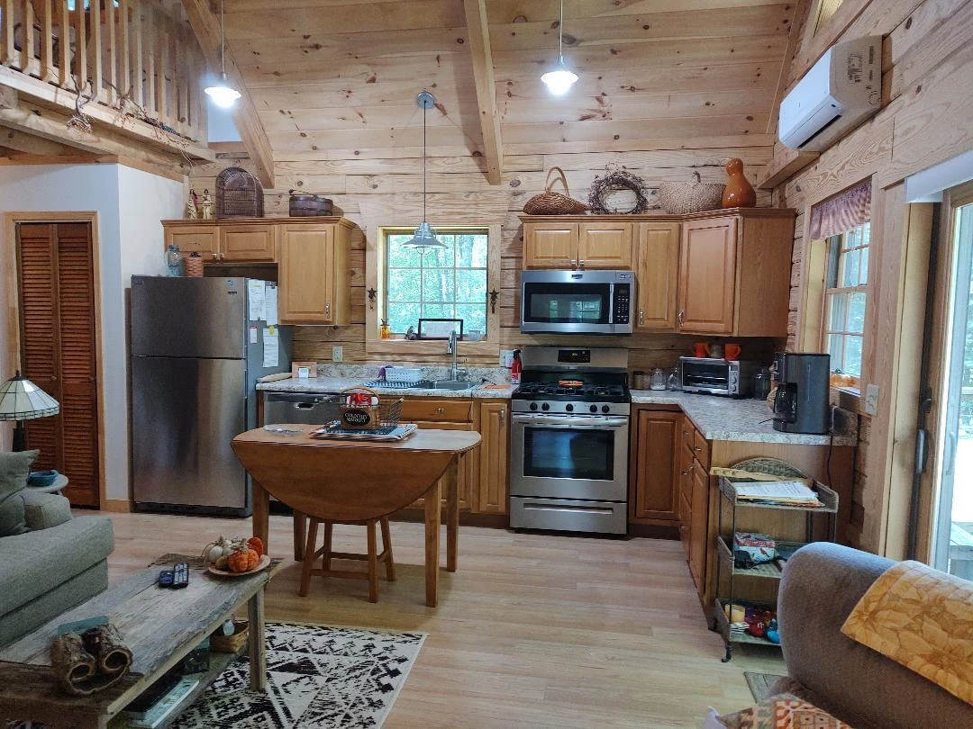 161 Greenwood LN SE - Photo 4