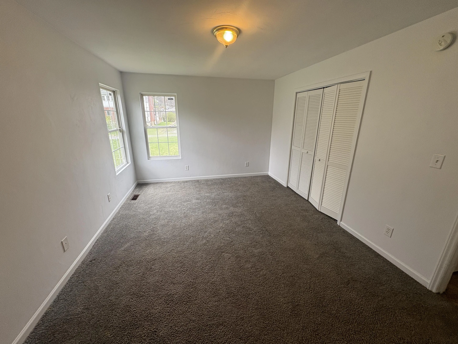 1311 Melrose AVE NW - Photo 20