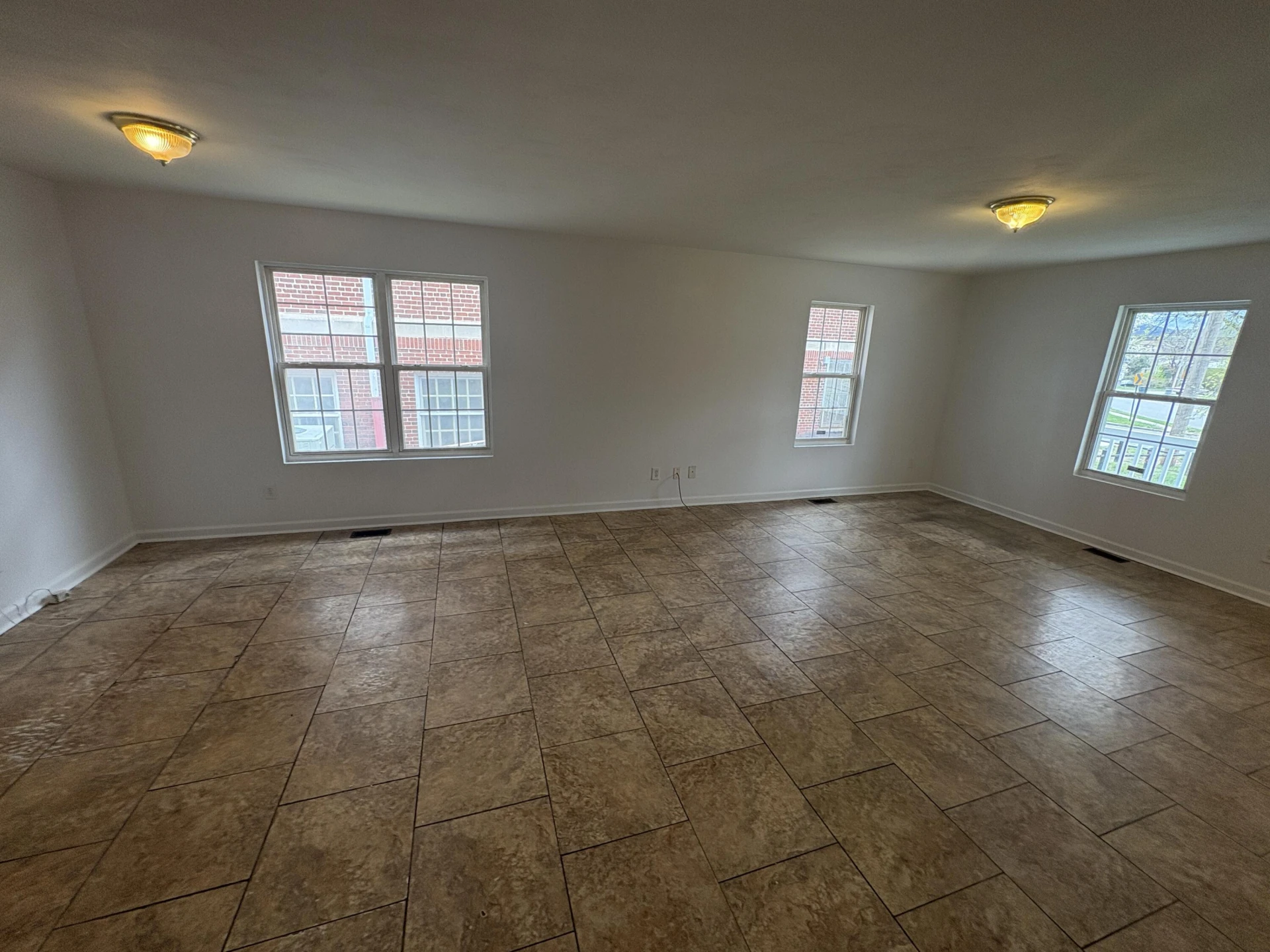 1311 Melrose AVE NW - Photo 9