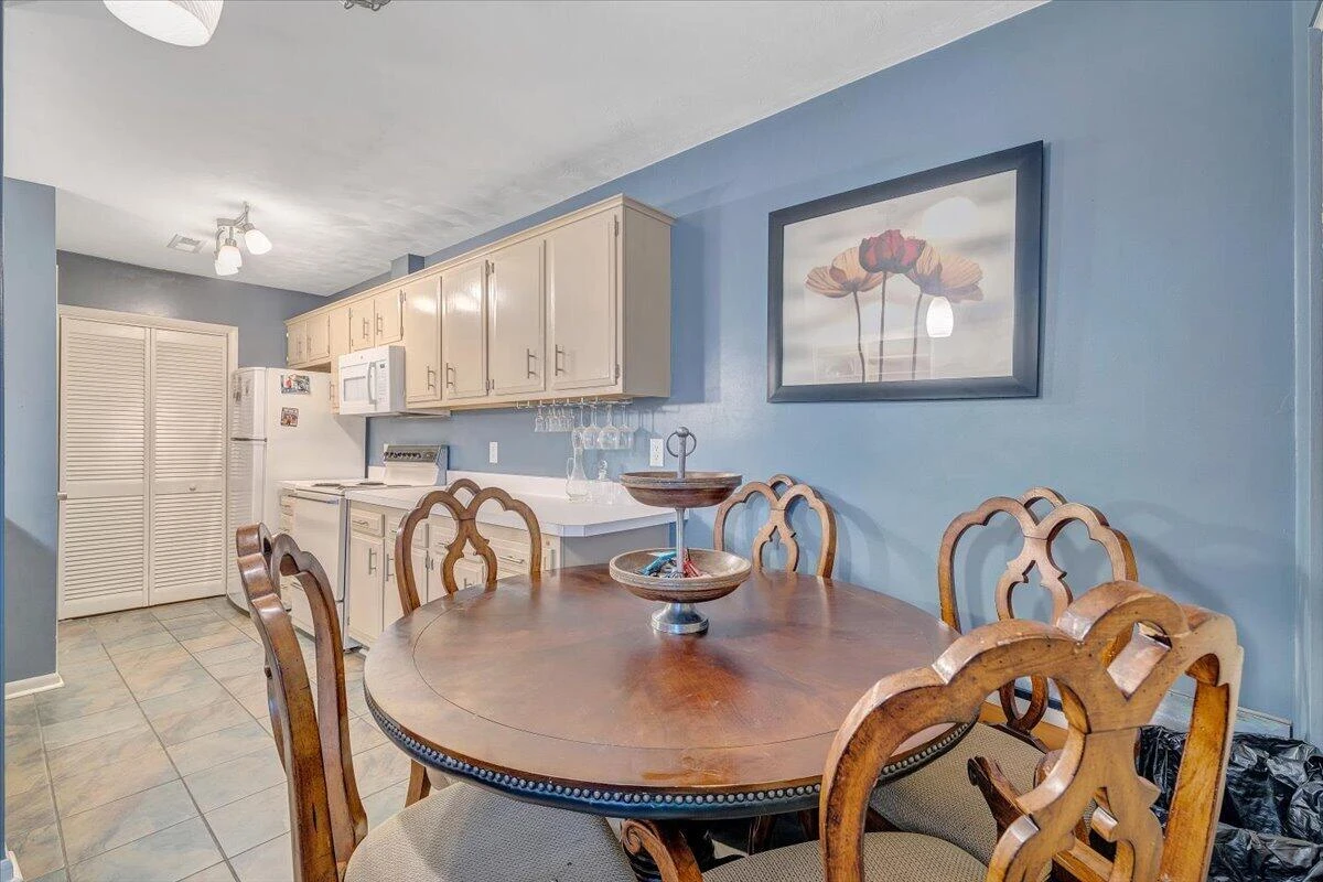 7104 Pine CT - Photo 13