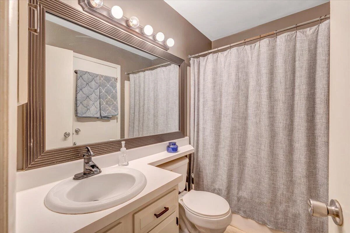 7104 Pine CT - Photo 18
