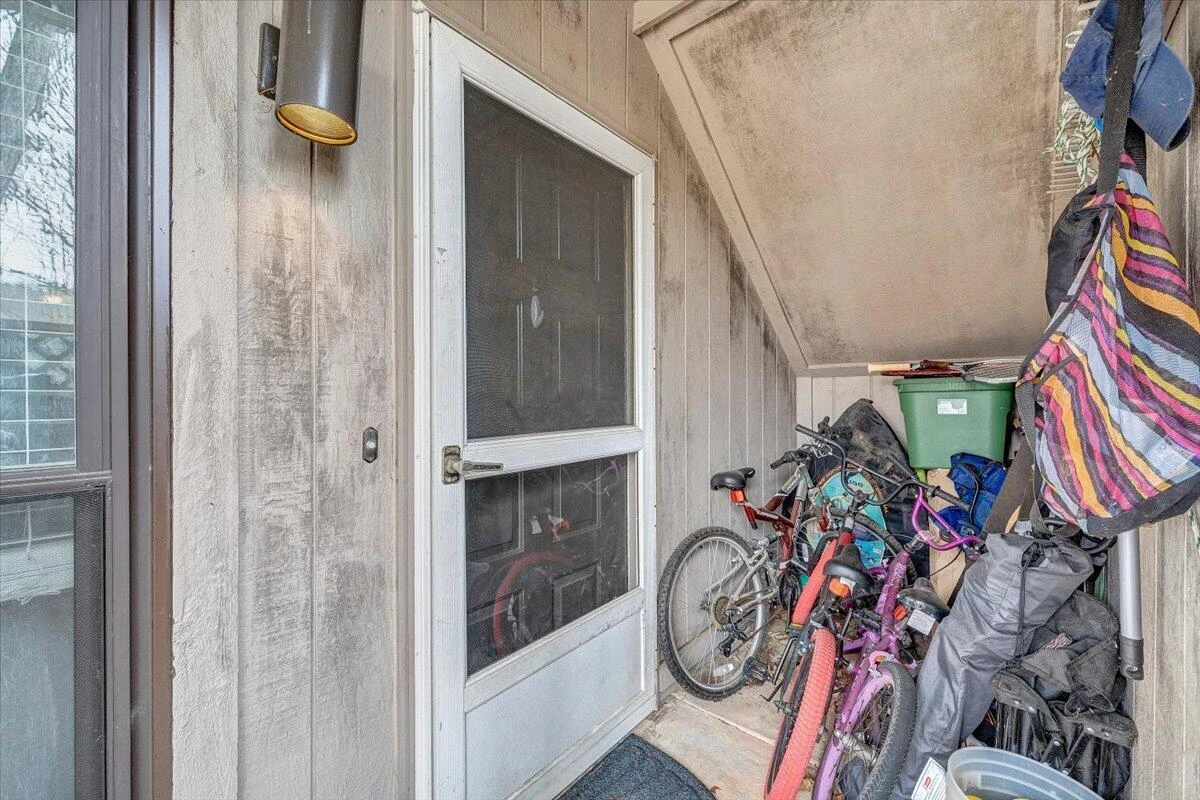 7104 Pine CT - Photo 23