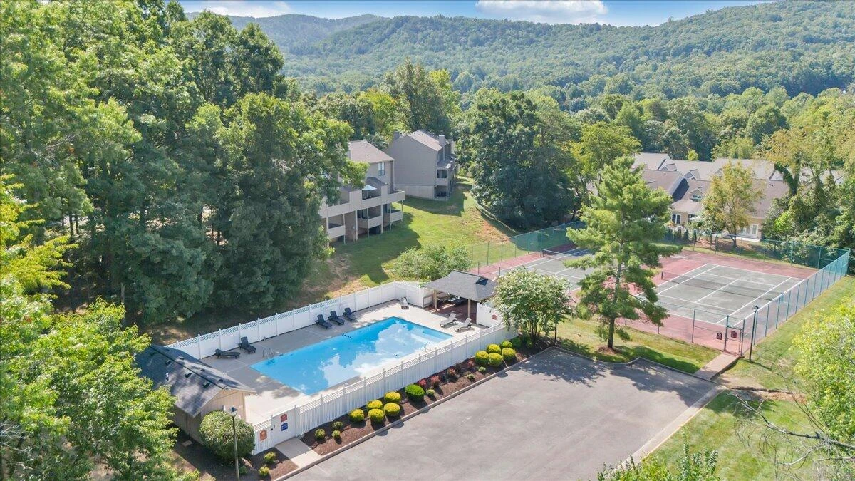 7104 Pine CT - Photo 30