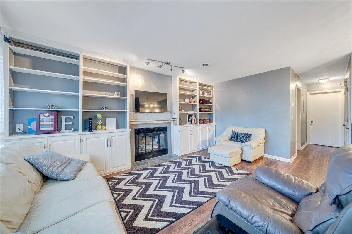 7104 Pine CT - Photo 4