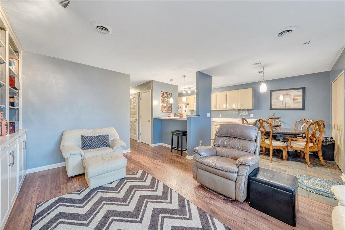 7104 Pine CT - Photo 7