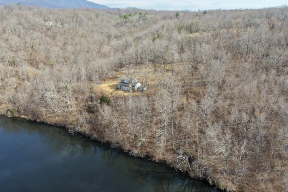 426 Burgess RD