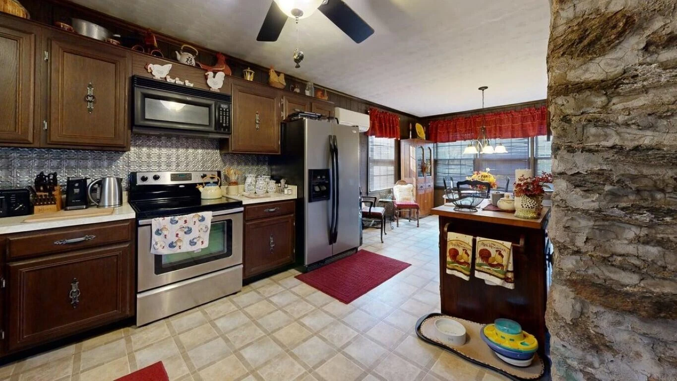 426 Burgess RD - Photo 15