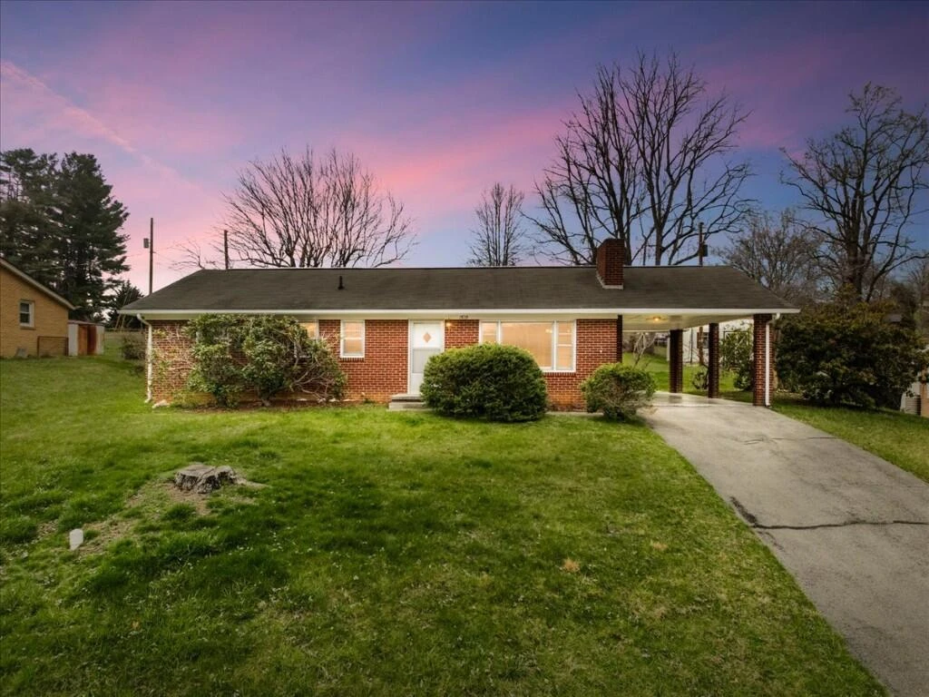 1513 Overton DR