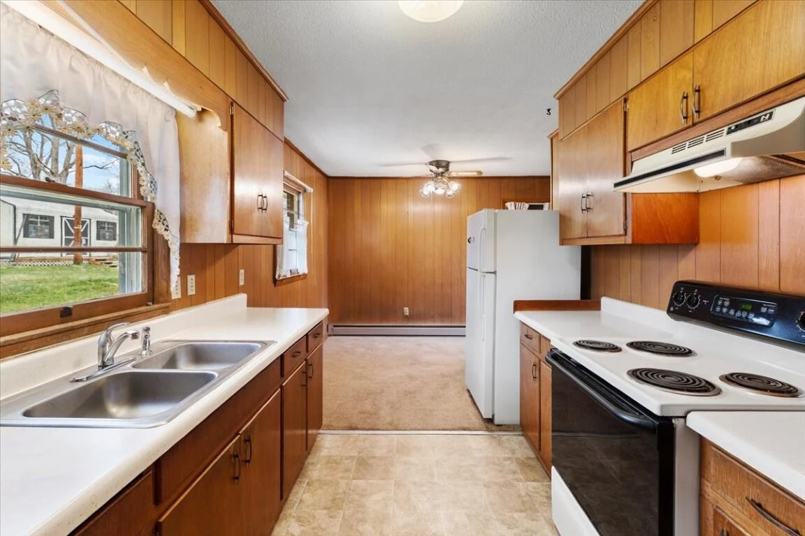 1513 Overton DR - Photo 14