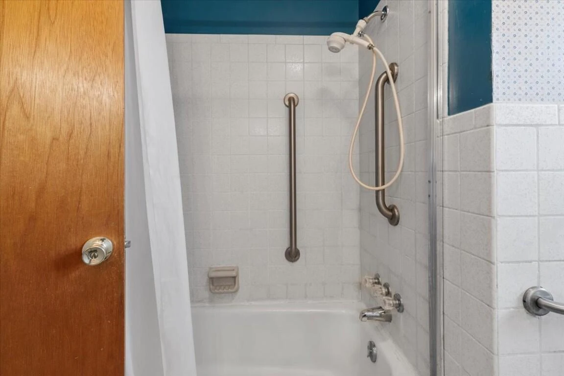 1513 Overton DR - Photo 19