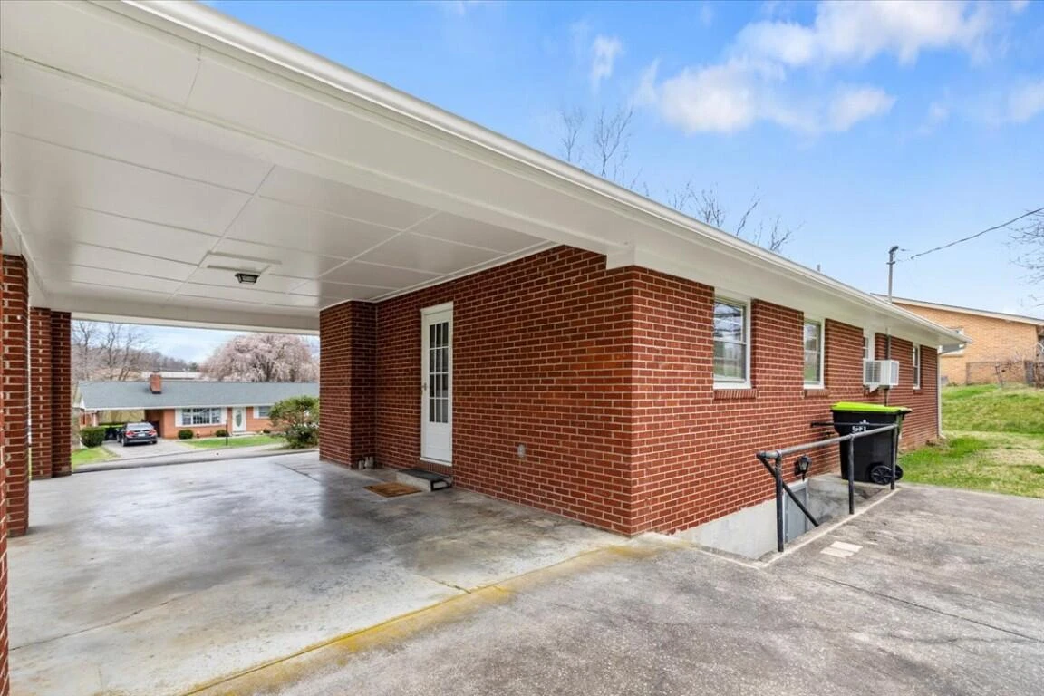 1513 Overton DR - Photo 34