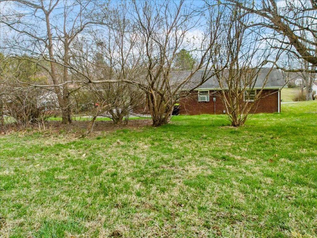 1513 Overton DR - Photo 36