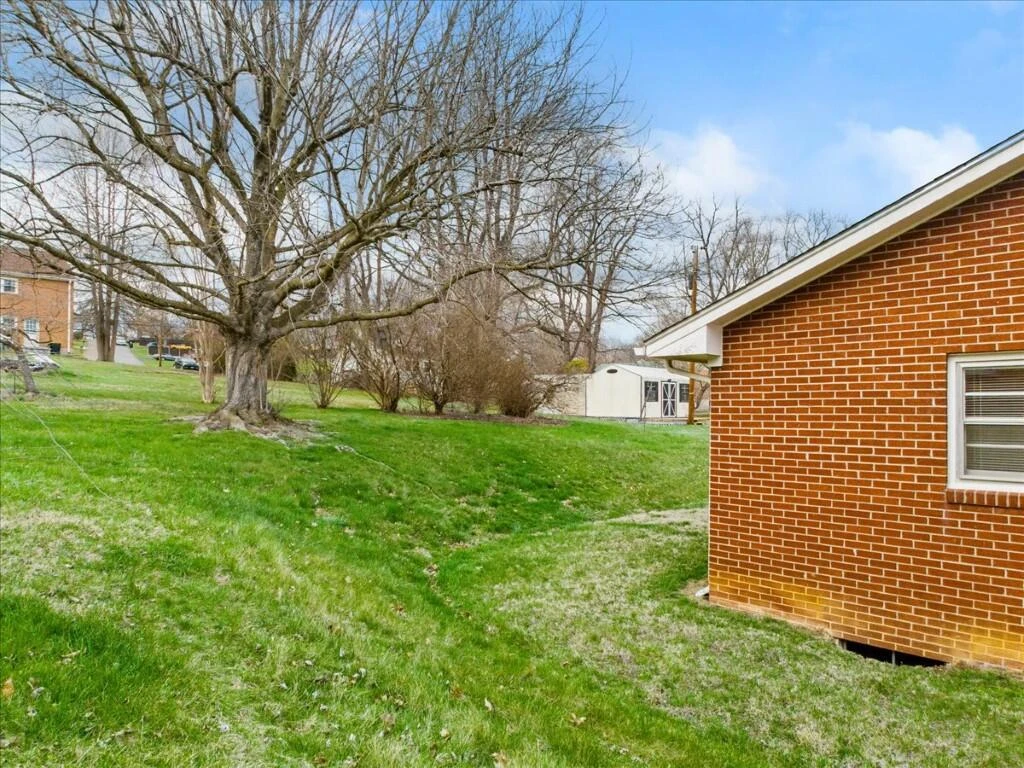 1513 Overton DR - Photo 39