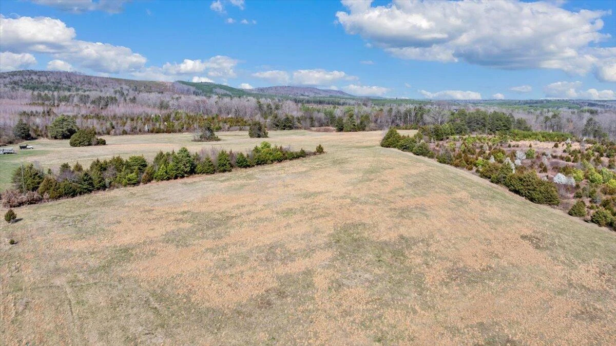 12685 E Gretna RD - Photo 2
