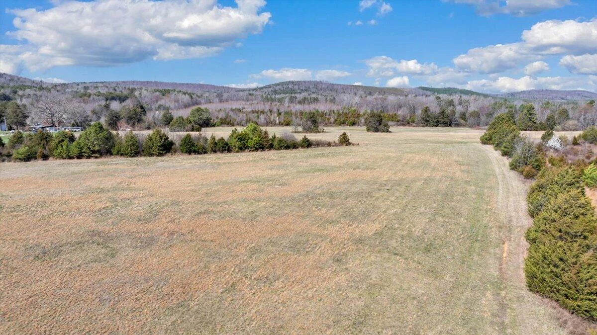 12685 E Gretna RD - Photo 4