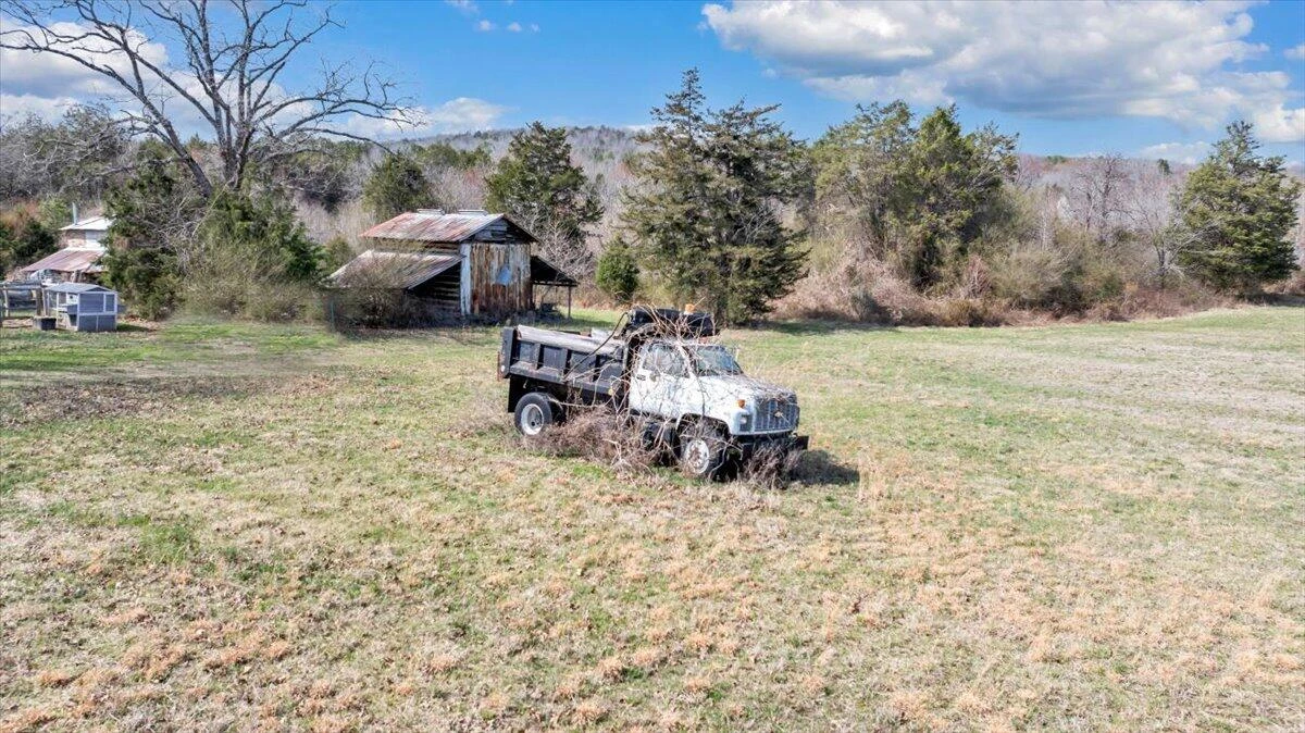 12685 E Gretna RD - Photo 7