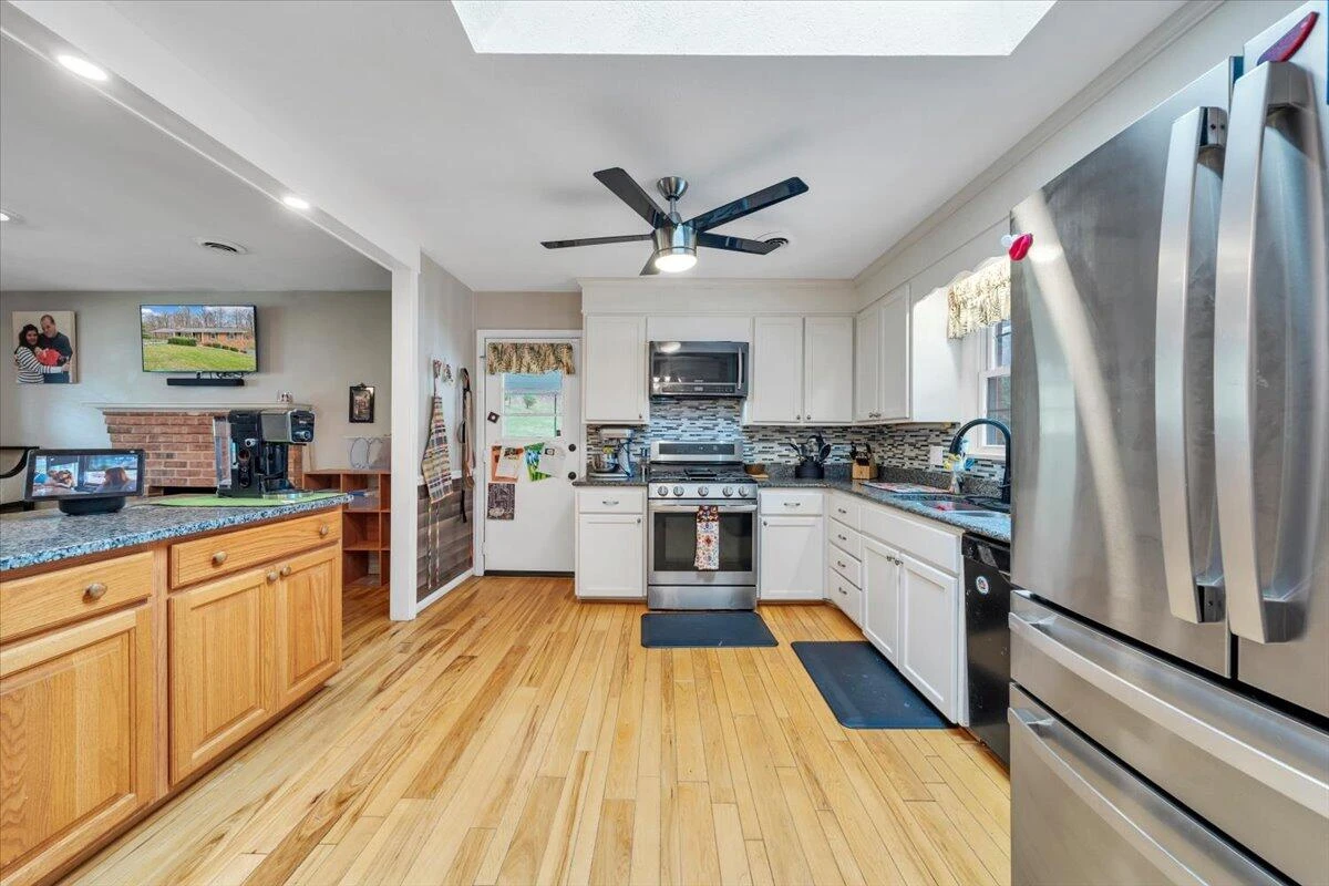 318 Fairfield LN - Photo 15