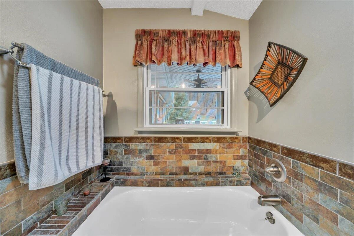 318 Fairfield LN - Photo 26