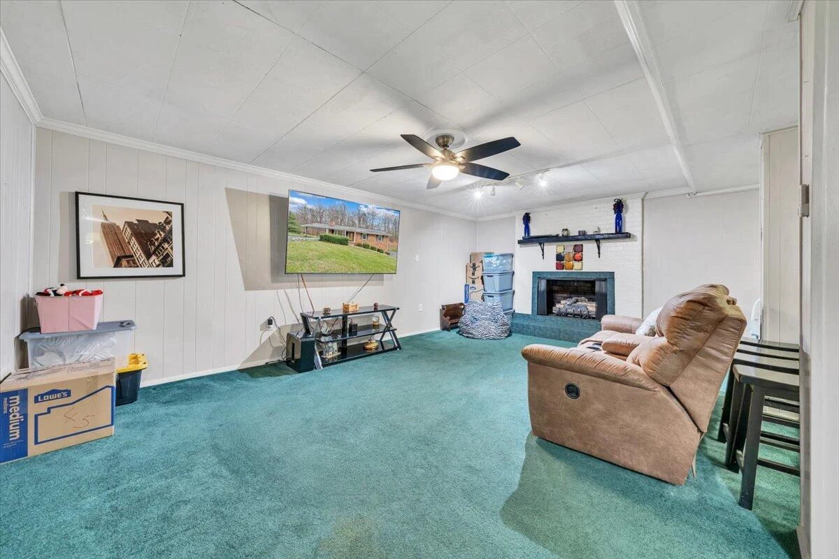 318 Fairfield LN - Photo 40