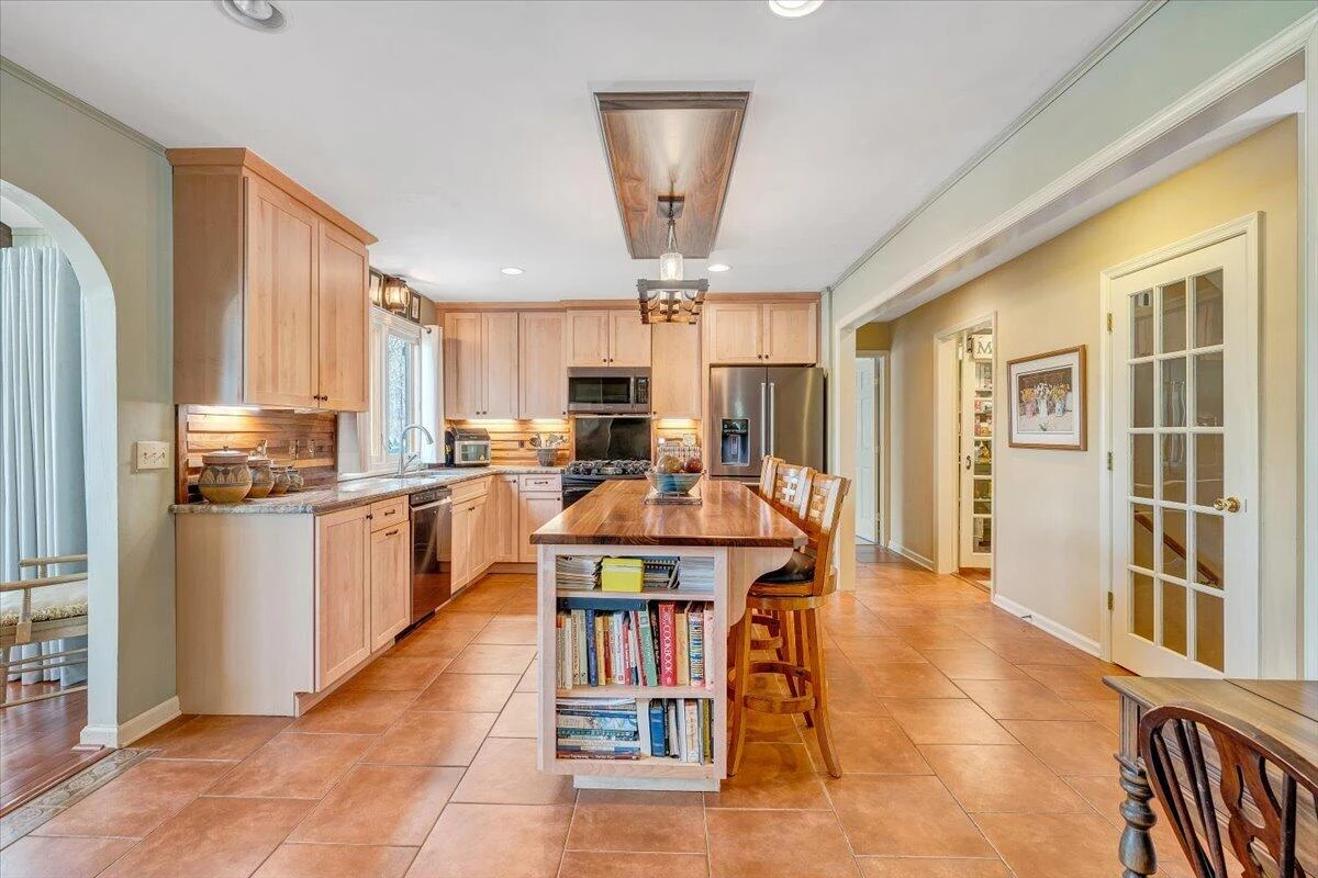 406 Anchor DR - Photo 18