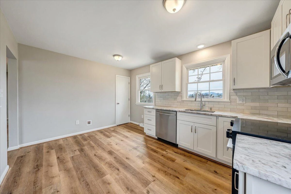 6420 Nell DR - Photo 10