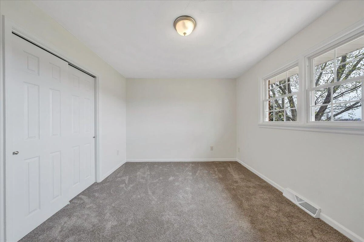 6420 Nell DR - Photo 13