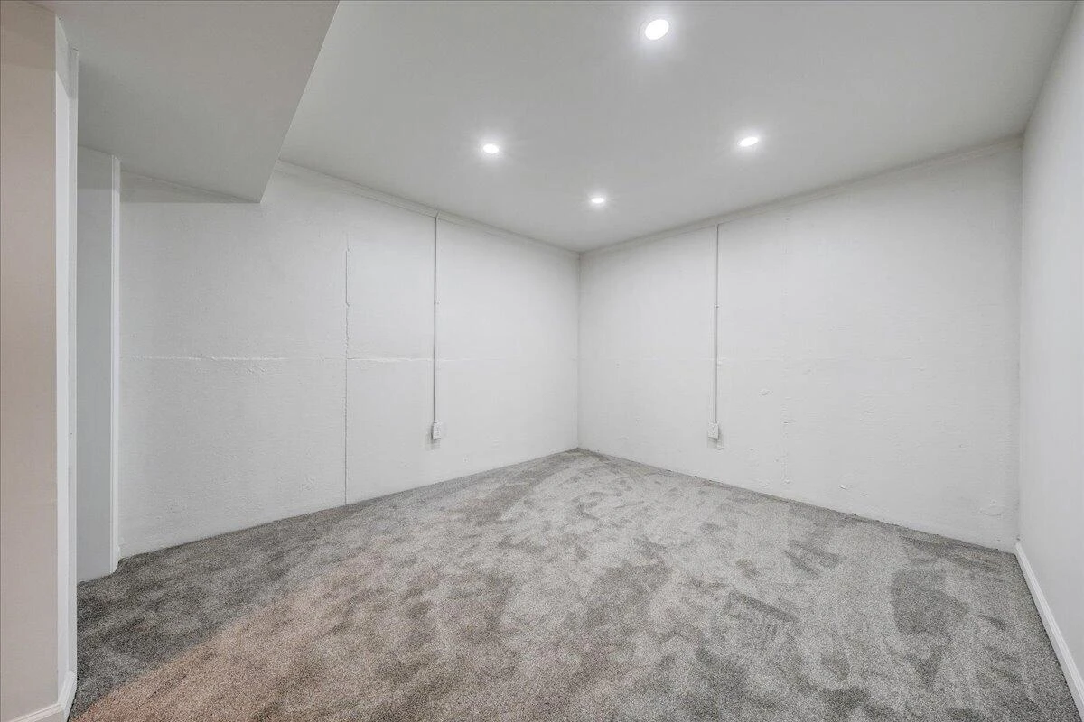 6420 Nell DR - Photo 30