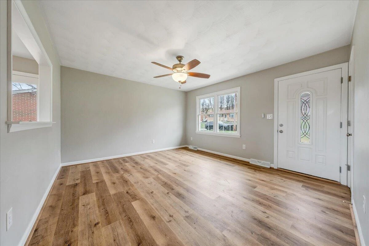 6420 Nell DR - Photo 5