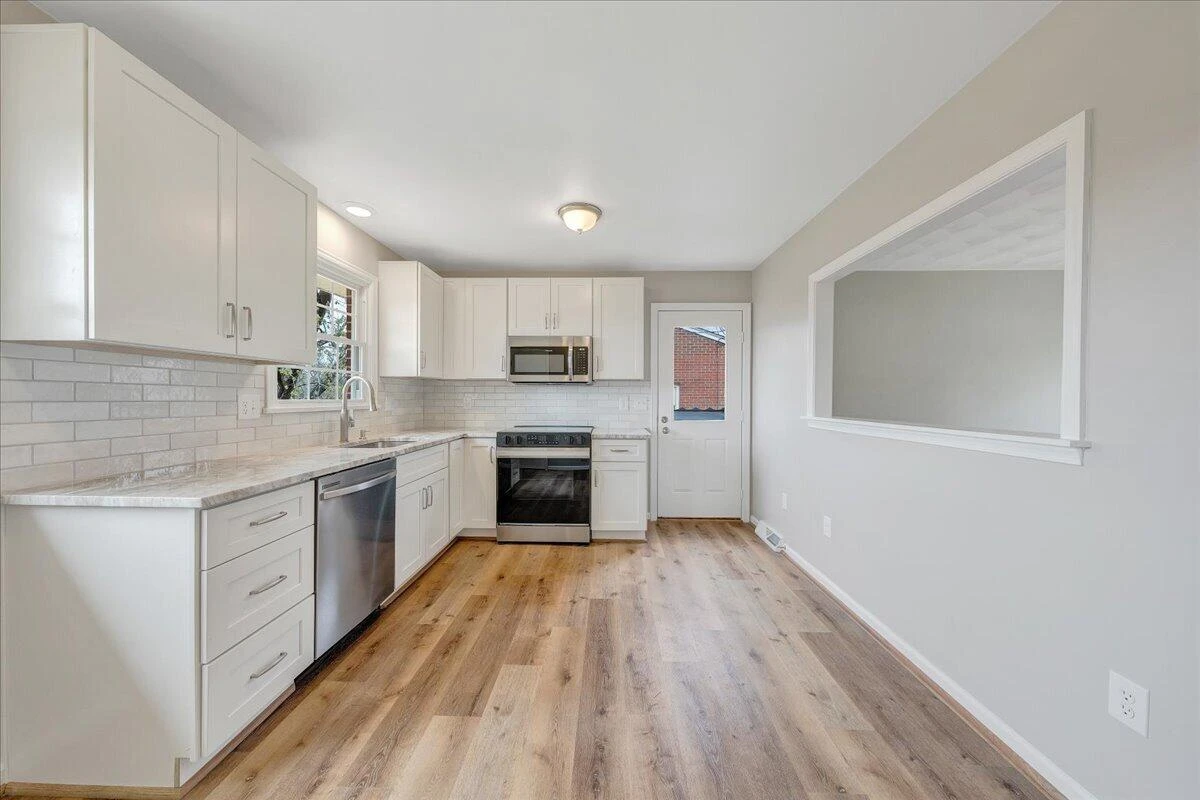 6420 Nell DR - Photo 9