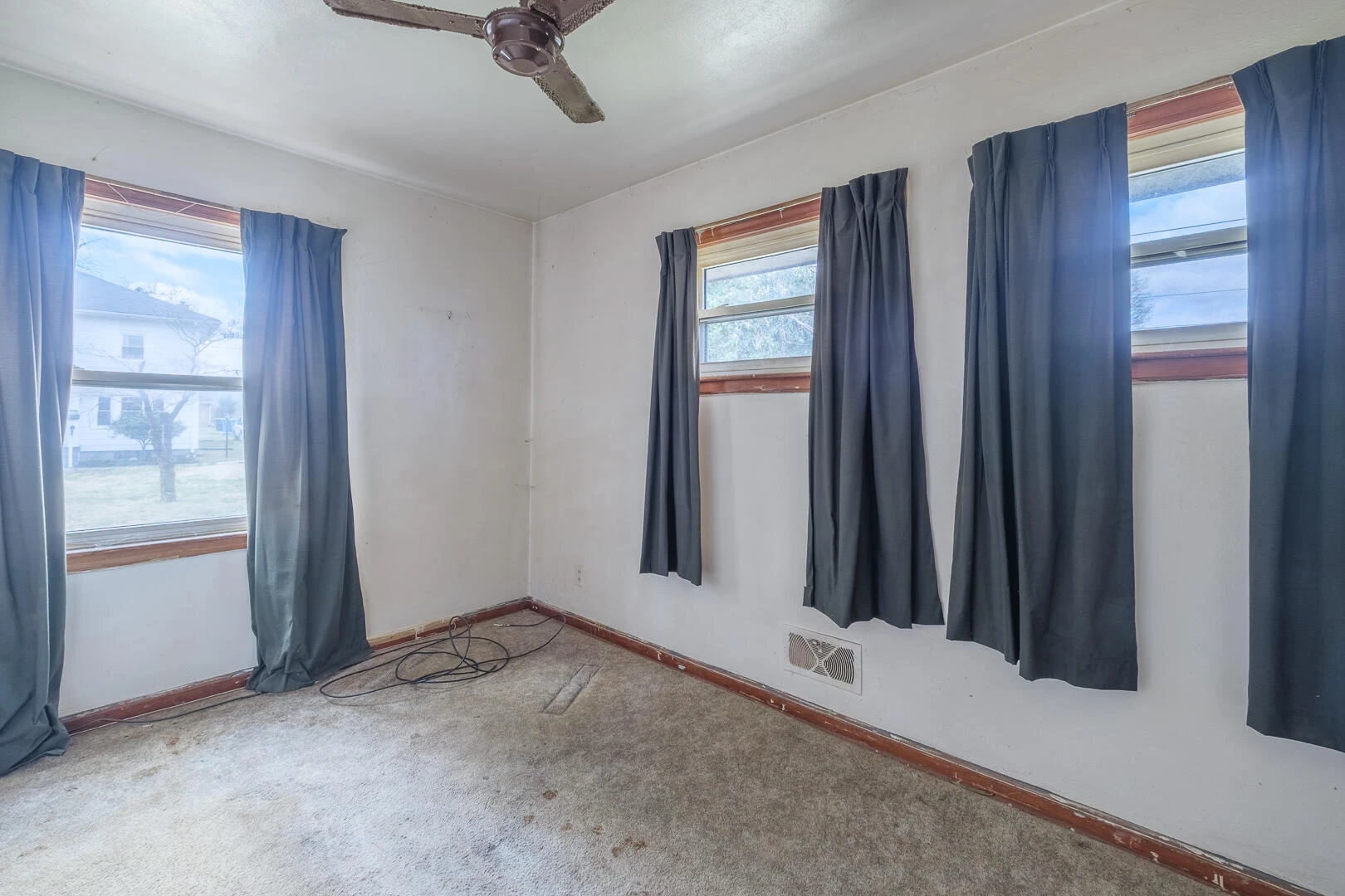 1629 Golfside AVE NW - Photo 10