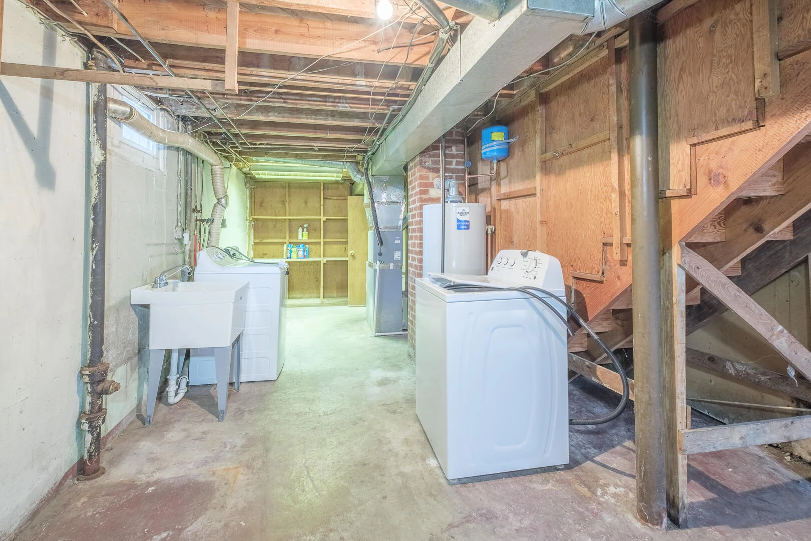 1629 Golfside AVE NW - Photo 22