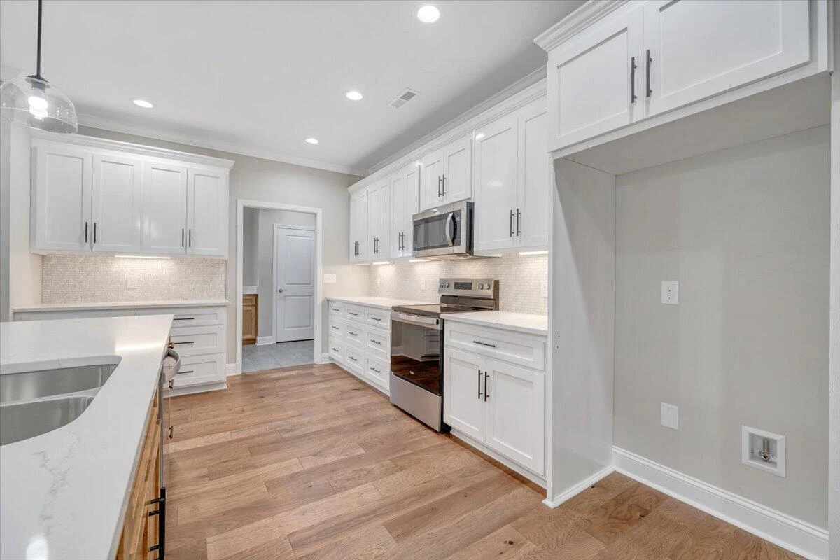 149 Merion CIR - Photo 10