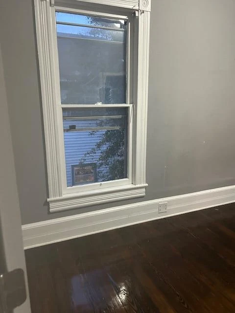 328 Mountain AVE SW - Photo 2