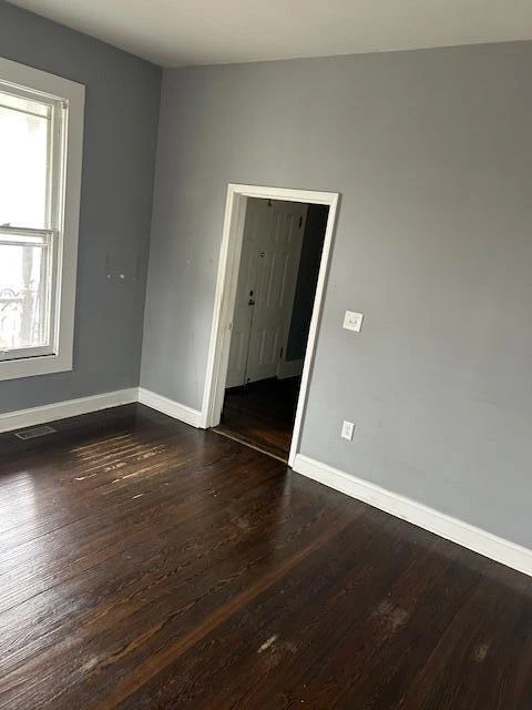 328 Mountain AVE SW - Photo 8