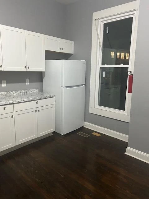 328 Mountain AVE SW - Photo 9