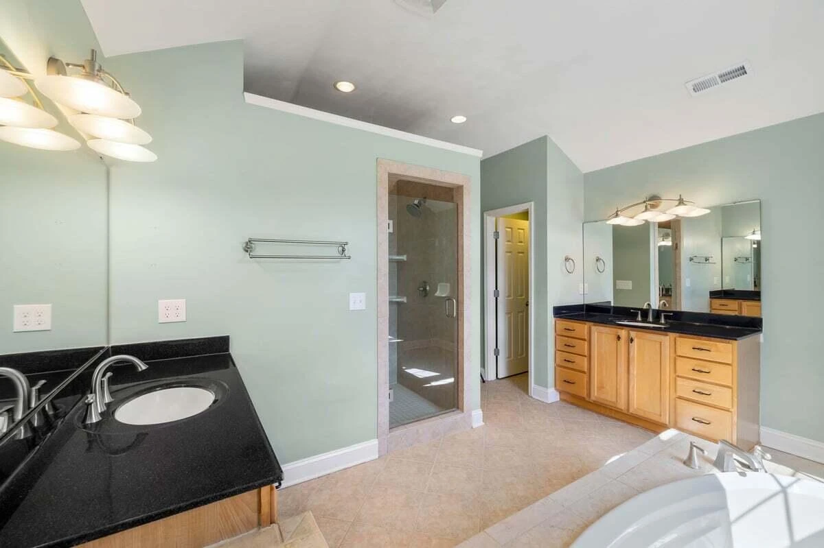 2229 River Oaks DR - Photo 17
