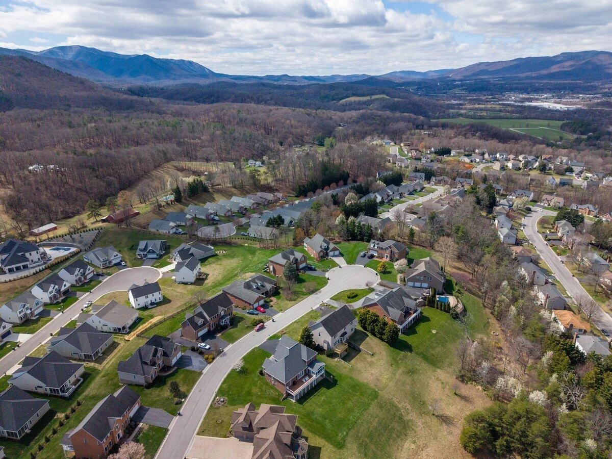 2229 River Oaks DR - Photo 45