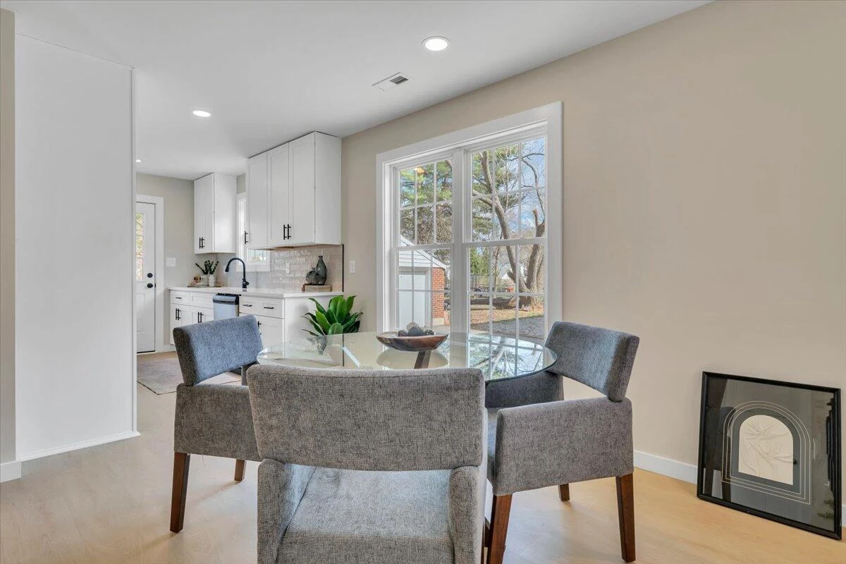 3323 Collingwood ST NE - Photo 11