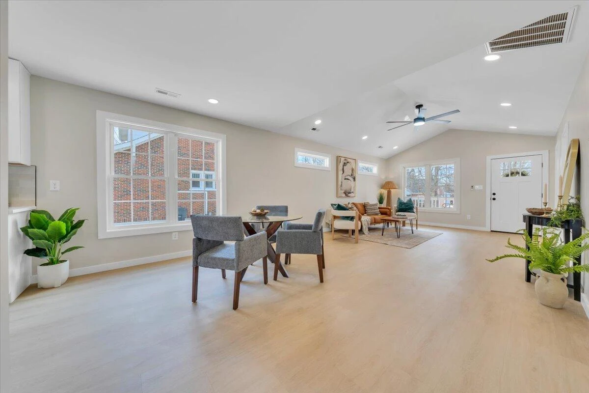 3323 Collingwood ST NE - Photo 12