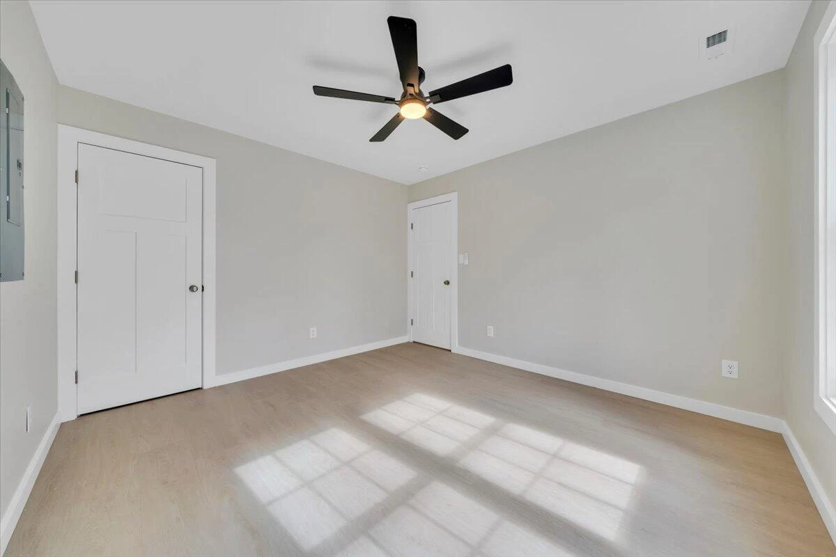 3323 Collingwood ST NE - Photo 29