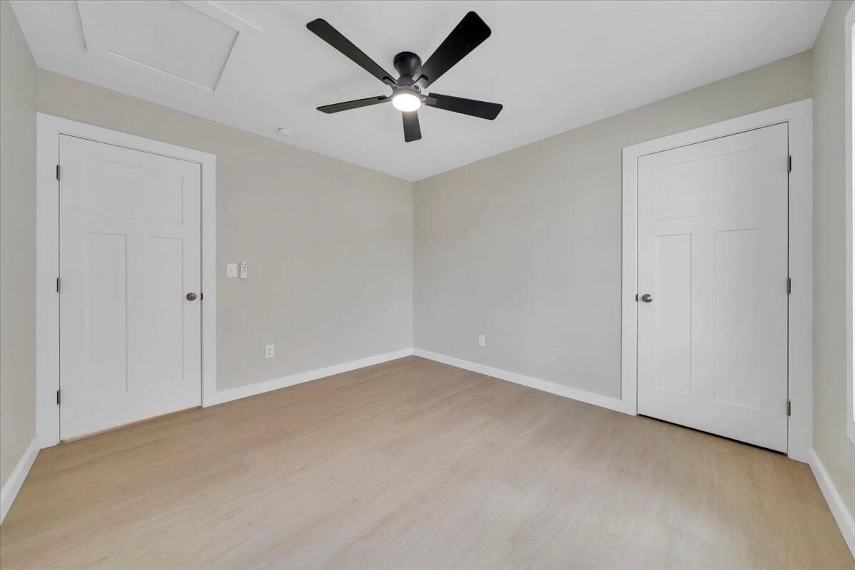 3323 Collingwood ST NE - Photo 32