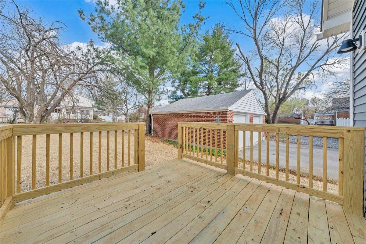 3323 Collingwood ST NE - Photo 36