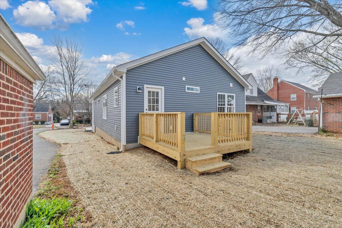 3323 Collingwood ST NE - Photo 38